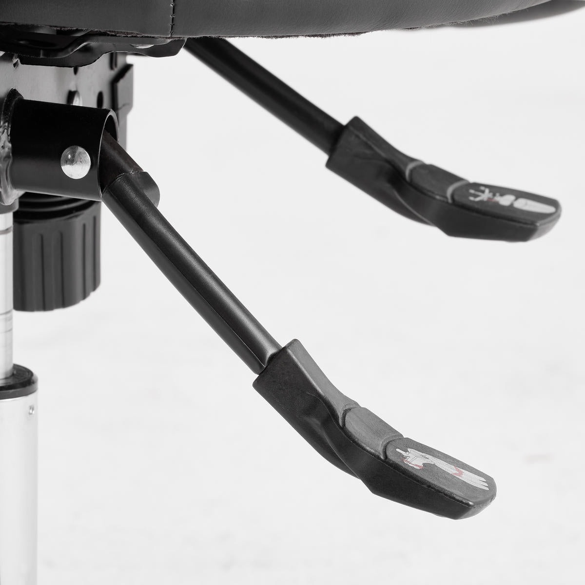 SCAUN DE GAMING ÎN NEGRU ȘI VERDE